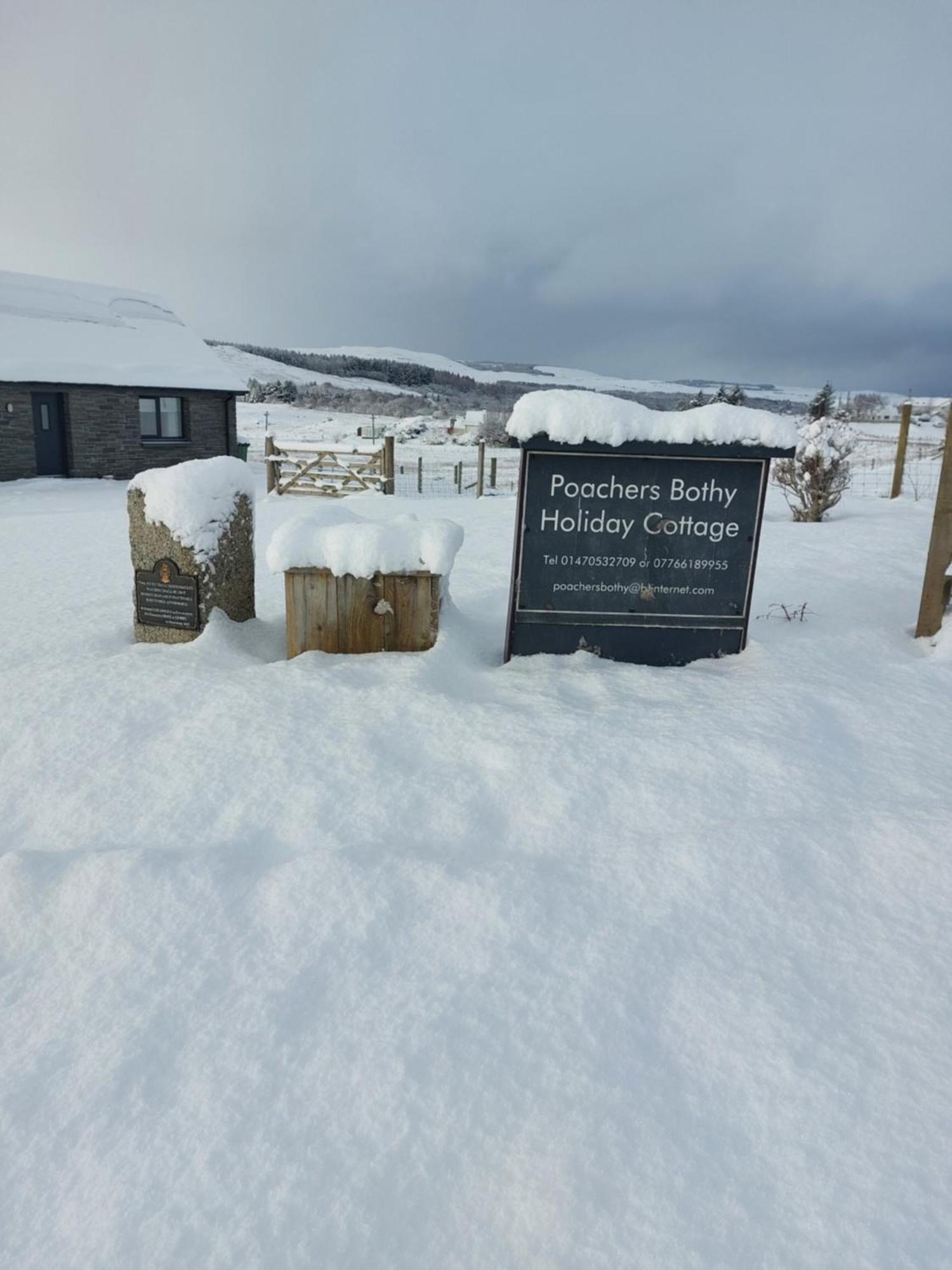 Poachers Bothy Villa Skeabost Exteriör bild