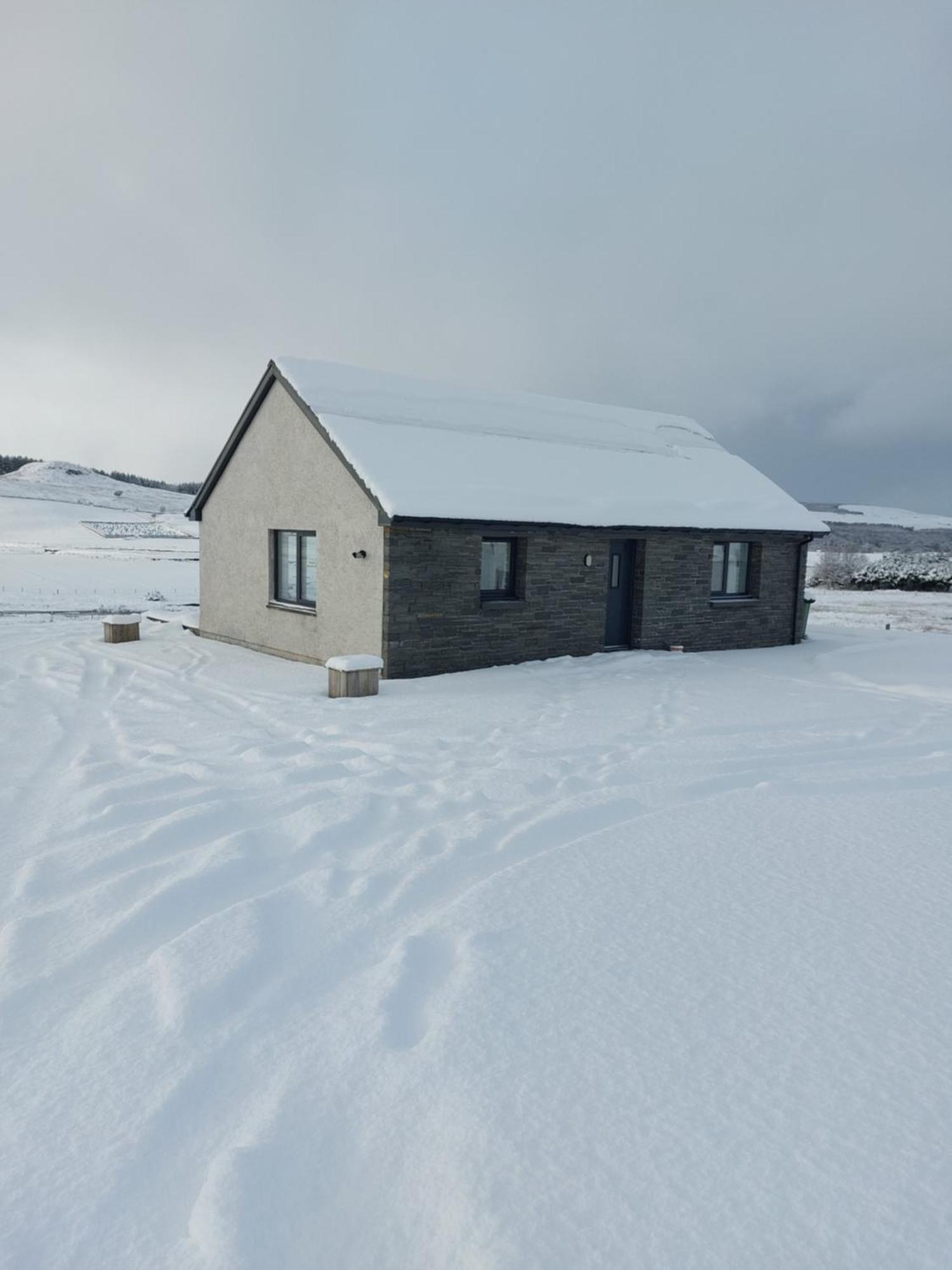 Poachers Bothy Villa Skeabost Exteriör bild