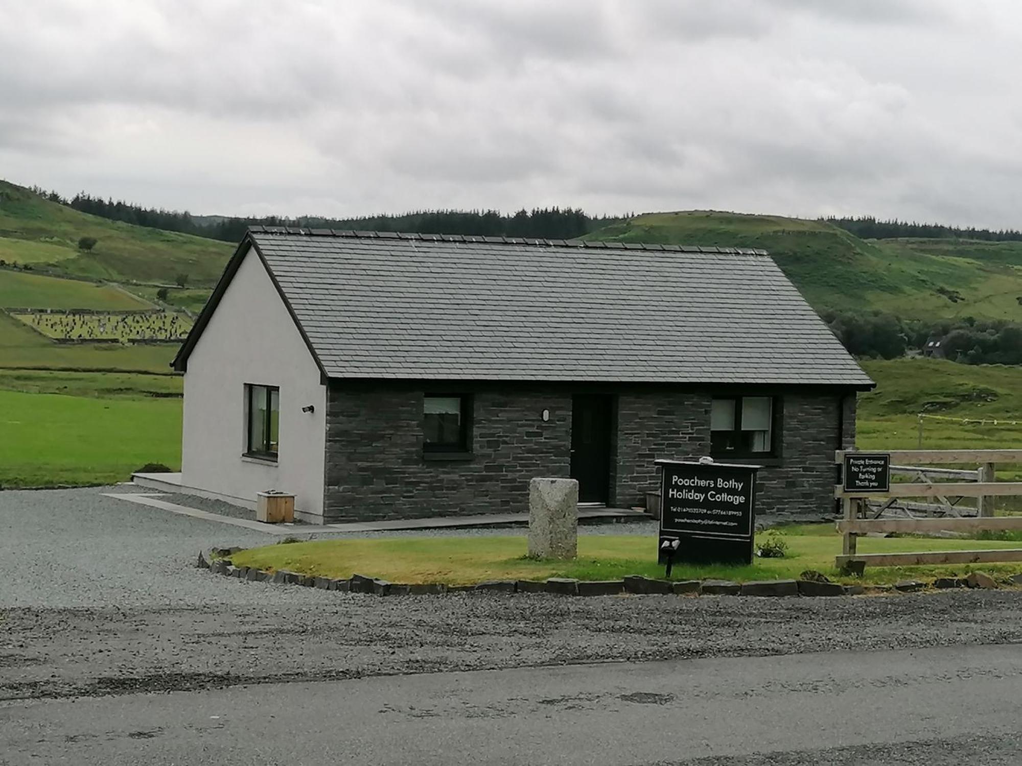 Poachers Bothy Villa Skeabost Exteriör bild